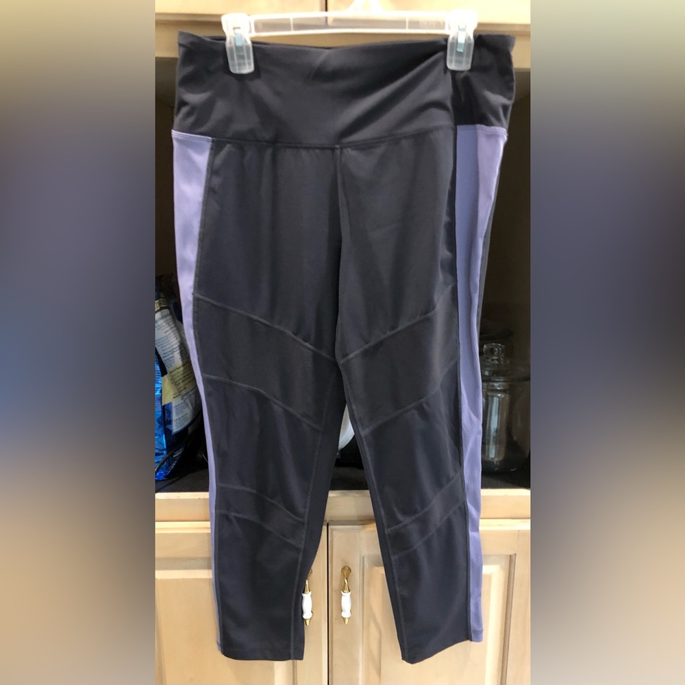 Tangerine Dark Grey Exercise Leggings with Lavender Side Panels. Sz. XXL